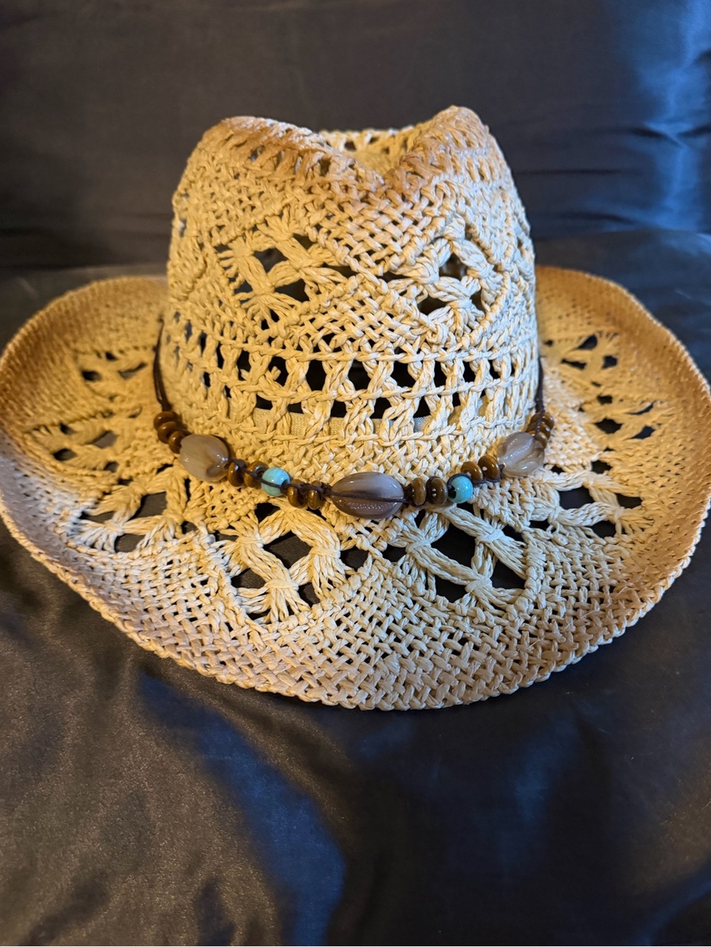 NWOT Straw Crochet Boho Beach Western Hat w/Shell Bead Band Adjustable Sweatband